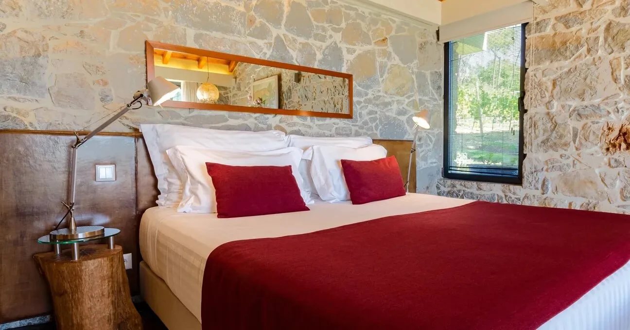 Comfortable king-size bed for a relaxing countryside staying near Cabo da Roca
